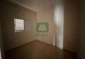 Foto 1 de Casa com 2 Quartos à venda, 55m² em Jardim Europa, Uberlândia