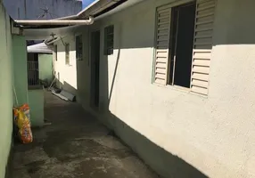 Foto 1 de Casa com 2 Quartos para alugar, 120m² em Jardim Armênia, Mogi das Cruzes