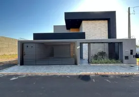 Foto 1 de Casa com 3 Quartos à venda, 220m² em Centro, Guapiaçu