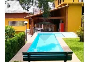 Foto 1 de Casa com 4 Quartos à venda, 358m² em Nogueira, Petrópolis