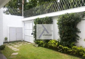 Foto 1 de Casa com 4 Quartos à venda, 330m² em Moema, São Paulo