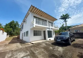Foto 1 de Casa com 4 Quartos à venda, 230m² em Praça da Bandeira, Araruama