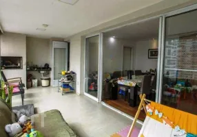 Foto 1 de Apartamento com 3 Quartos à venda, 136m² em Itaim Bibi, São Paulo