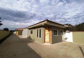 Foto 1 de Casa com 2 Quartos à venda, 71m² em Vila Militar, Piraquara