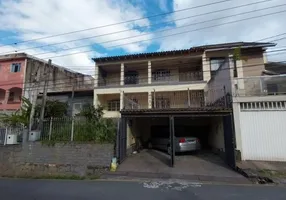 Foto 1 de Casa com 4 Quartos à venda, 320m² em Vila Santa Cecília, Volta Redonda