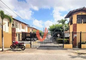 Foto 1 de Casa de Condomínio com 2 Quartos à venda, 60m² em Lagoa Redonda, Fortaleza
