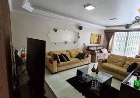 Foto 1 de Casa de Condomínio com 3 Quartos à venda, 212m² em Xaxim, Curitiba