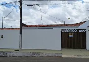 Foto 1 de Casa com 4 Quartos à venda, 190m² em Ipase, São Luís