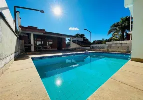 Foto 1 de Casa com 3 Quartos à venda, 450m² em Alto da Lapa, São Paulo