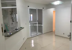 Foto 1 de Apartamento com 2 Quartos à venda, 49m² em Vila Bela Vista, São Paulo