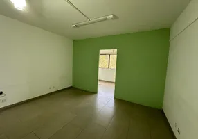 Foto 1 de Sala Comercial à venda, 34m² em Paisagem Renoir, Cotia