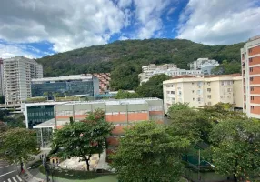 Foto 1 de Apartamento com 2 Quartos para venda ou aluguel, 71m² em Humaitá, Rio de Janeiro