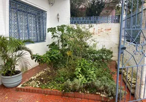 Foto 1 de Sobrado com 4 Quartos para venda ou aluguel, 300m² em Vila Dayse, São Bernardo do Campo