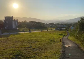 Foto 1 de Lote/Terreno à venda, 350m² em Praia do Rosa, Imbituba