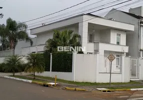 Foto 1 de Sobrado com 3 Quartos à venda, 245m² em Estância Velha, Canoas