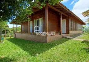 Foto 1 de Casa com 2 Quartos à venda, 175m² em Campestre, São Leopoldo