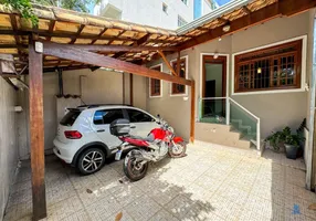 Foto 1 de Casa com 3 Quartos à venda, 104m² em Sinimbu, Belo Horizonte