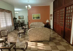 Foto 1 de Casa com 3 Quartos à venda, 394m² em Centro - Cravinhos, Cravinhos