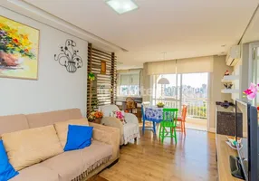Foto 1 de Apartamento com 3 Quartos à venda, 74m² em Passo da Areia, Porto Alegre