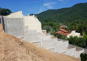 Foto 1 de Lote/Terreno à venda, 242m² em Engenho do Mato, Niterói