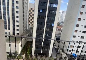Foto 1 de Apartamento com 3 Quartos para alugar, 84m² em Vila Uberabinha, São Paulo