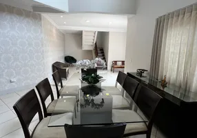 Foto 1 de Sobrado com 3 Quartos à venda, 308m² em Jardim Califórnia, Cuiabá