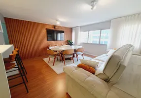 Foto 1 de Apartamento com 3 Quartos à venda, 91m² em Água Verde, Curitiba