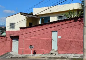 Foto 1 de Casa com 3 Quartos para alugar, 400m² em Alto dos Pinheiros, Belo Horizonte