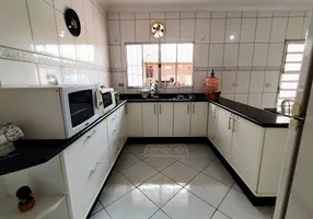 Foto 1 de Casa com 3 Quartos à venda, 125m² em Jardim Vila Galvão, Guarulhos