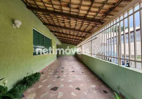 Foto 1 de Casa com 4 Quartos à venda, 190m² em Santo André, Belo Horizonte