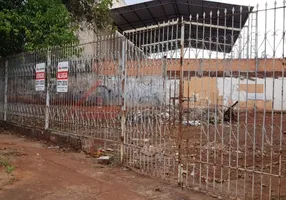 Foto 1 de Lote/Terreno à venda, 399m² em Franca, Londrina