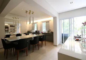Foto 1 de Apartamento com 2 Quartos à venda, 145m² em Jardim Europa, São Paulo