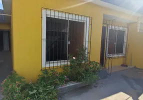 Foto 1 de Casa de Condomínio com 2 Quartos para venda ou aluguel, 50m² em Village de Rio das Ostras, Rio das Ostras