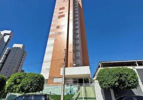 Foto 1 de Apartamento com 2 Quartos para alugar, 71m² em Meireles, Fortaleza