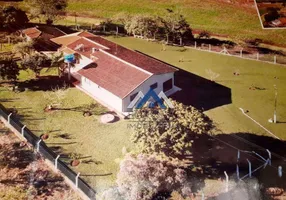 Foto 1 de Fazenda/Sítio com 3 Quartos à venda, 250m² em Usina Três Bocas, Londrina