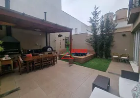 Foto 1 de Sobrado com 3 Quartos à venda, 340m² em Chácara Klabin, São Paulo