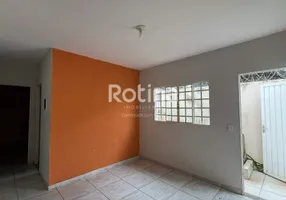 Foto 1 de Casa com 2 Quartos à venda, 52m² em Shopping Park, Uberlândia