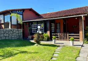 Foto 1 de Casa com 3 Quartos à venda, 200m² em Matapaca, Niterói