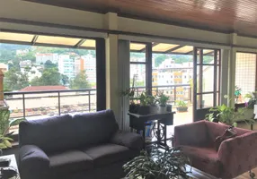 Foto 1 de Cobertura com 4 Quartos à venda, 235m² em Centro, Nova Friburgo