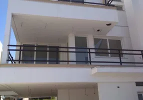 Foto 1 de Casa de Condomínio com 4 Quartos à venda, 330m² em Itapeti, Mogi das Cruzes