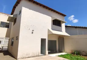 Foto 1 de Casa com 3 Quartos à venda, 230m² em Alto Umuarama, Uberlândia