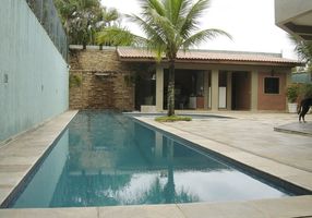 Foto 1 de Casa com 5 Quartos à venda, 700m² em Balneário Praia do Pernambuco, Guarujá