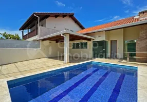 Foto 1 de Casa com 3 Quartos à venda, 131m² em Jardim Três Marias, Peruíbe