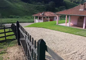 Foto 1 de Fazenda/Sítio com 3 Quartos à venda, 4000m² em Centro, Wenceslau Braz