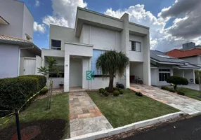 Foto 1 de Casa de Condomínio com 3 Quartos à venda, 219m² em Zona 08, Maringá
