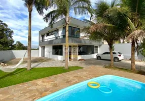 Foto 1 de Sobrado com 3 Quartos à venda, 202m² em Bom Retiro, Joinville