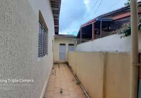 Foto 1 de Casa com 3 Quartos para alugar, 190m² em Setor Central, Goiânia