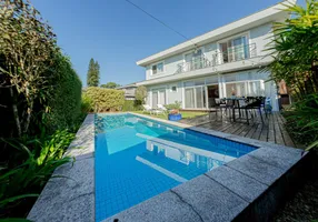 Foto 1 de Casa com 4 Quartos à venda, 360m² em América, Joinville