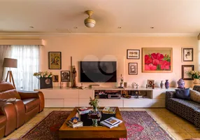 Foto 1 de Casa com 3 Quartos à venda, 252m² em Alto de Pinheiros, São Paulo