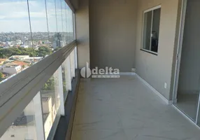 Foto 1 de Apartamento com 3 Quartos para alugar, 130m² em Santa Mônica, Uberlândia